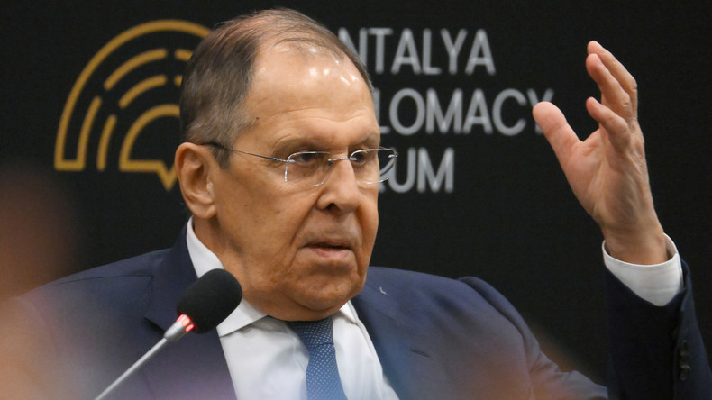 Lavrov : les dirigeants allemands, britanniques et français ont «oublié les leçons de l'Histoire»  